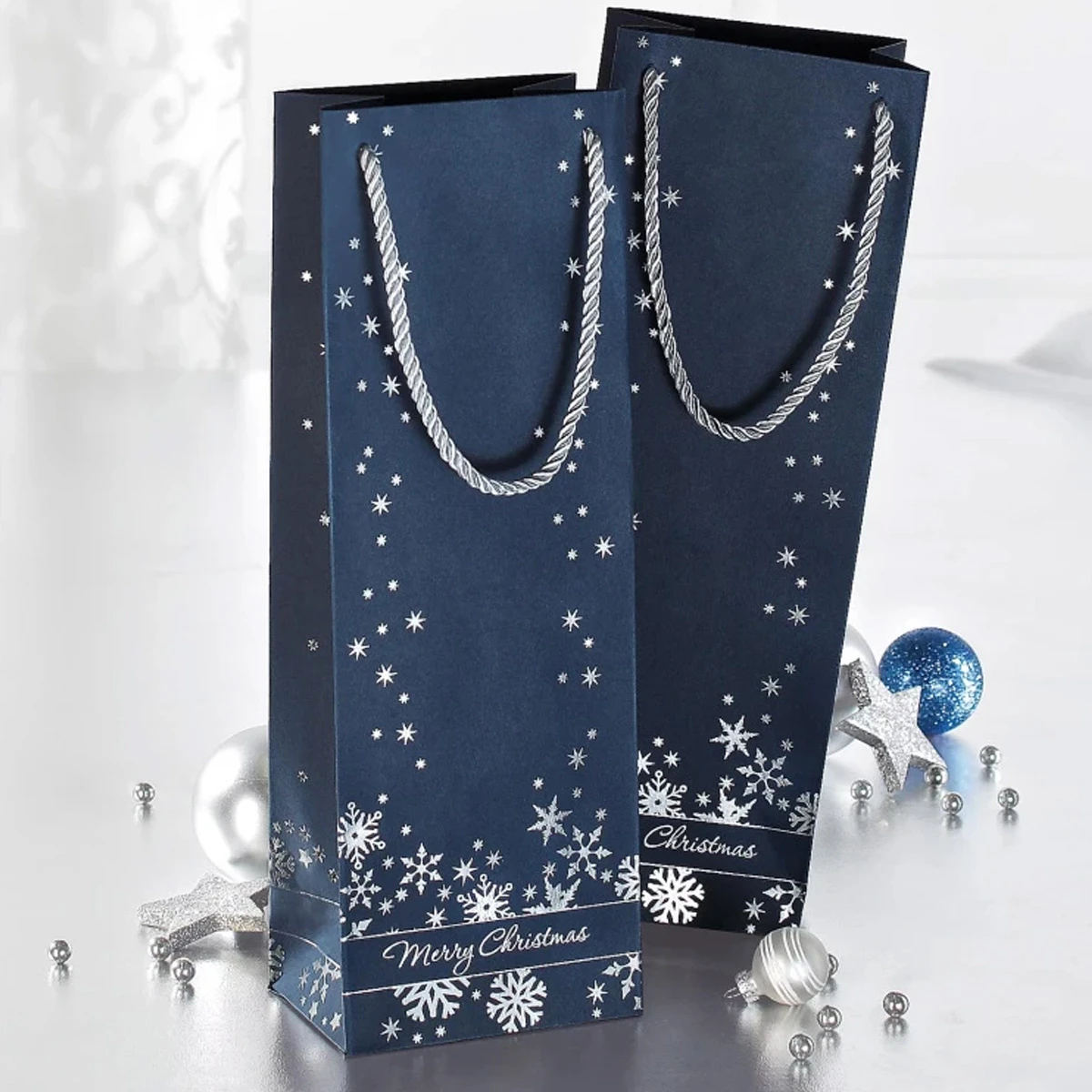 SIGEL Geschenktaschen "Schneeflocken" mit Silberprägung